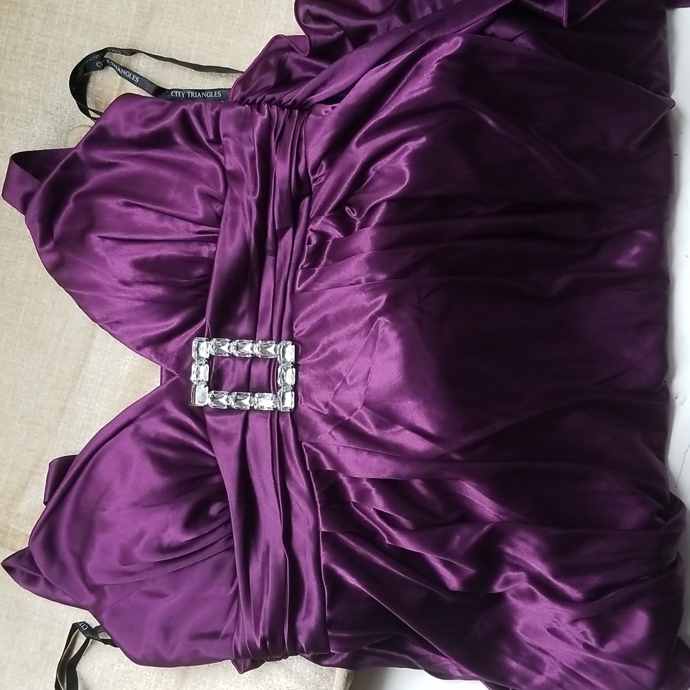 Dress - Picture 4 of 10